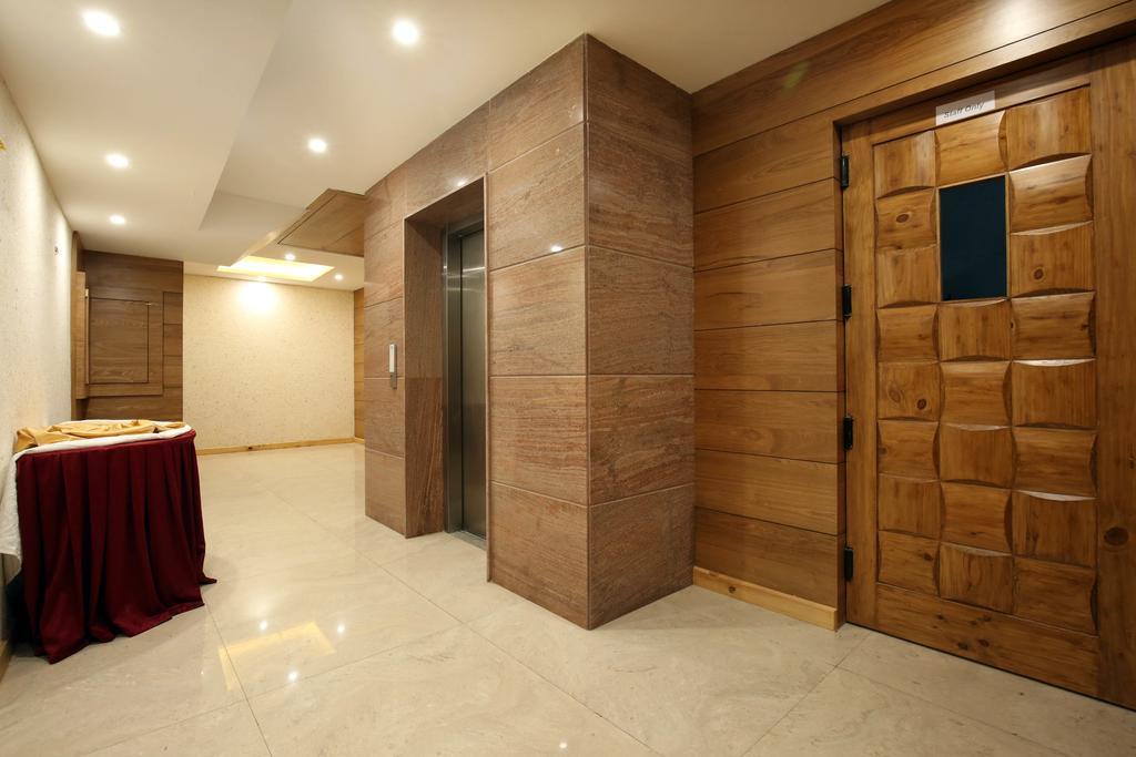 Mint Hotel Premia Chandigarh, Zirakpur Exterior photo