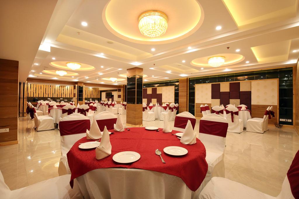 Mint Hotel Premia Chandigarh, Zirakpur Exterior photo